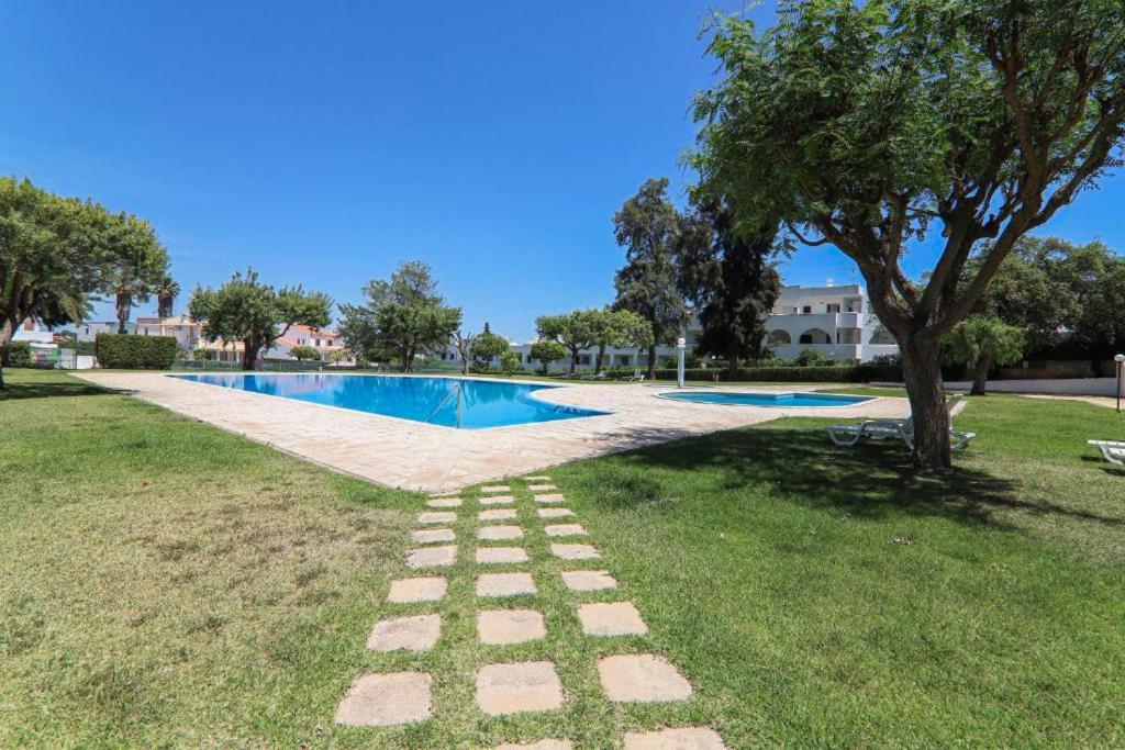 Apartamentos Ninho Das Gaivotas Albufeira Exterior photo